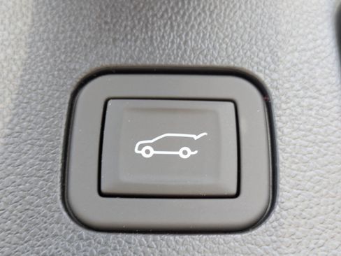 New 2026 Chevrolet Equinox ACTIV AWD/4WD image 8