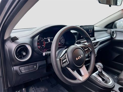 Used 2023 Kia Forte LXS image 9