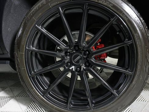 Used 2025 Cadillac Escalade V w/ LPO, ONYX Package image 49