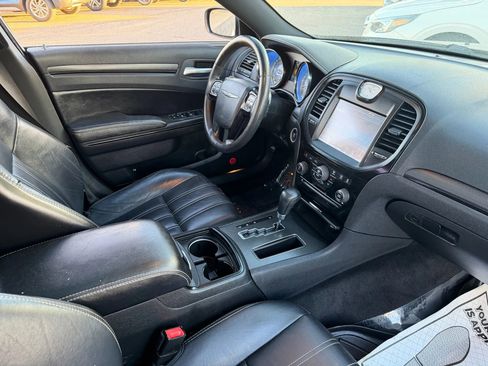 Used 2013 Chrysler 300 S image 21