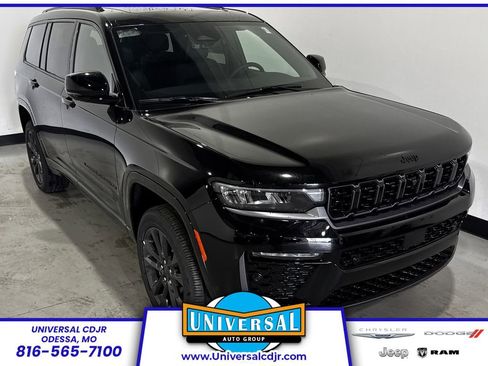 New 2026 Jeep Grand Cherokee L Limited AWD/4WD image 1