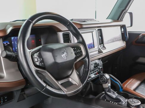 Used 2023 Ford Bronco Outer Banks image 24