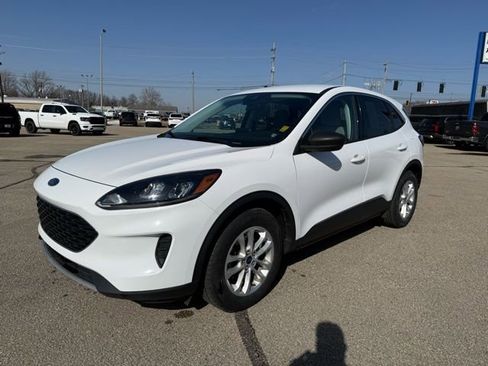 Used 2022 Ford Escape SE image 1