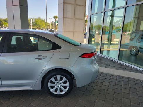 Used 2024 Toyota Corolla LE image 4