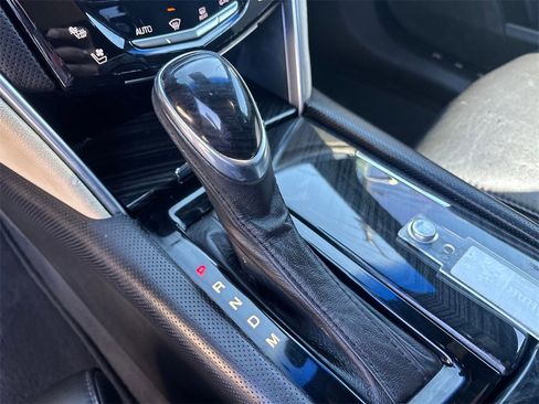 Used 2013 Cadillac XTS Platinum image 18