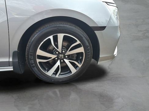 Used 2018 Honda Odyssey Elite image 15