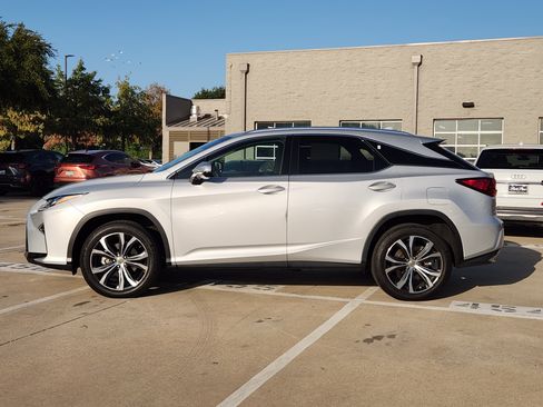 Used 2017 Lexus RX 350 AWD w/ Premium Package image 3