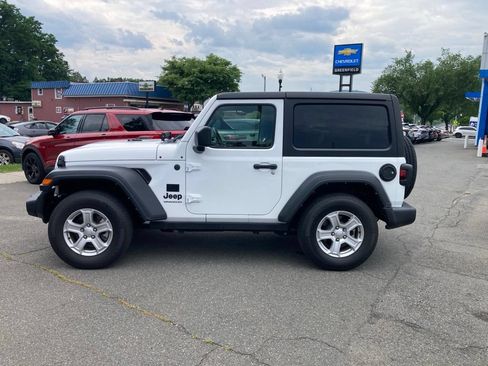 Used 2022 Jeep Wrangler Sport AWD/4WD image 18
