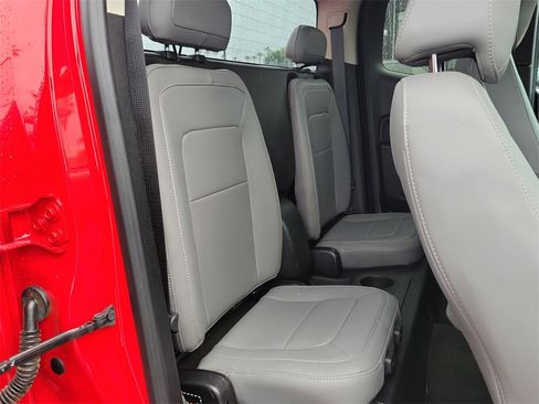 Used 2015 Chevrolet Colorado LT w/ Luxury Package image 16