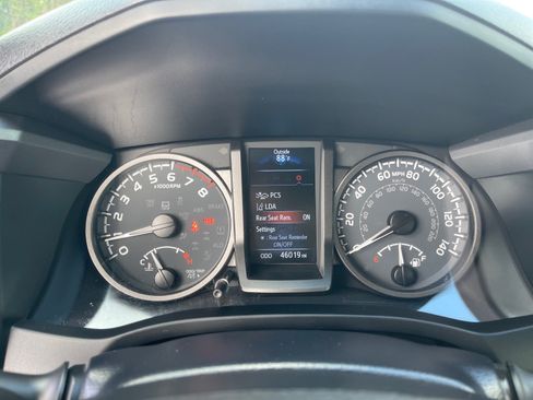 Used 2023 Toyota Tacoma TRD Off-Road AWD/4WD image 4