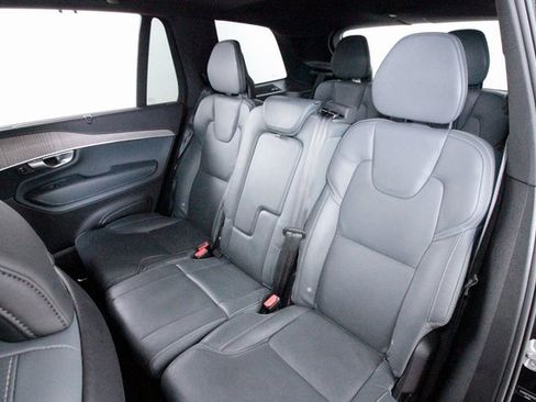 Certified 2024 Volvo XC90 T8 Ultimate w/ Protection Package Premier image 21