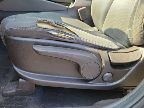 Used 2019 Hyundai Santa Fe SE FWD image 19