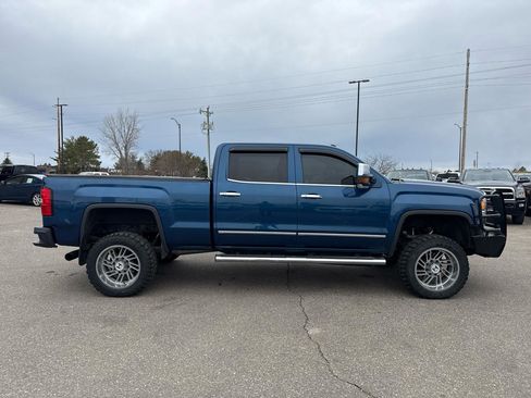 Used 2016 GMC Sierra 2500 SLT w/ All-Terrain HD Package image 6