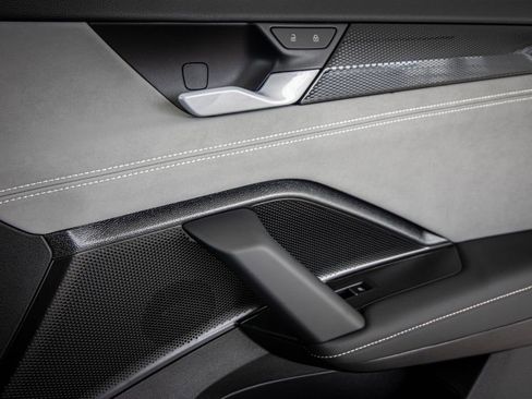 New 2026 Volkswagen Tiguan SE R-Line FWD image 22