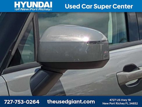 Used 2024 Hyundai Santa Fe SEL FWD image 11