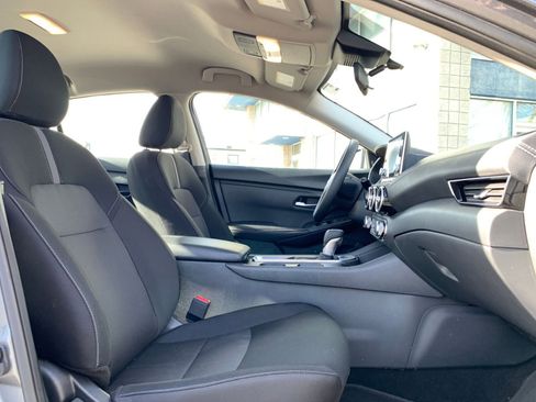 Used 2025 Nissan Sentra SV image 35