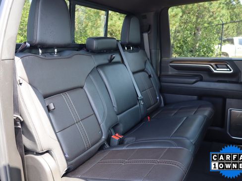 Used 2025 Chevrolet Silverado 2500 High Country w/ Technology Package image 21