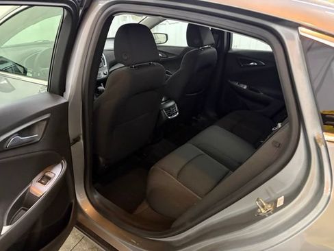 Used 2023 Chevrolet Malibu LT FWD image 16