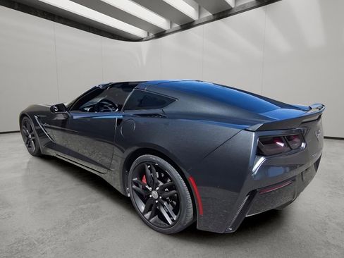 Used 2017 Chevrolet Corvette Stingray Coupe RWD image 7
