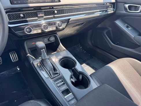 Used 2024 Honda Civic Sport image 29