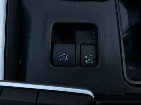 Used 2025 Toyota Grand Highlander FWD image 25