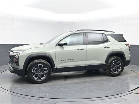 Used 2026 Chevrolet Equinox ACTIV w/ Convenience Package III image 11