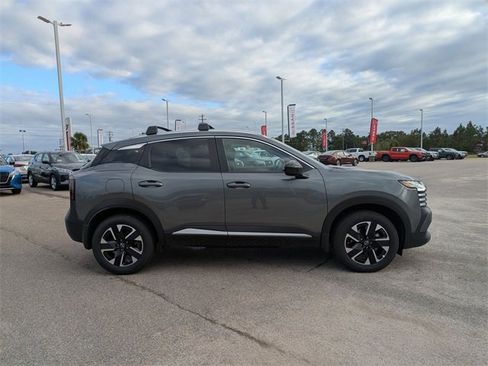 New 2026 Nissan Kicks SV w/ SV Premium Package image 2