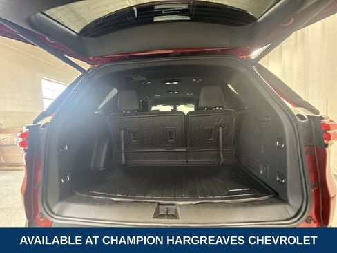 Certified 2023 Chevrolet Traverse RS w/ LPO, Floor Liner Package AWD/4WD image 34