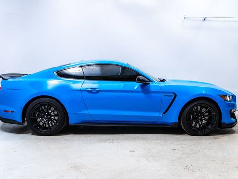 Used 2017 Ford Mustang Shelby GT350 w/ Electronics Package RWD image 9