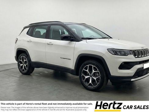 Used 2025 Jeep Compass Limited image 1