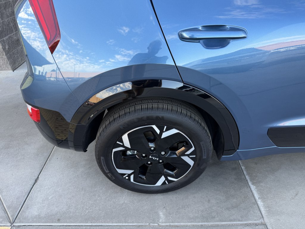 Used 2025 Kia Niro Wind FWD image 15
