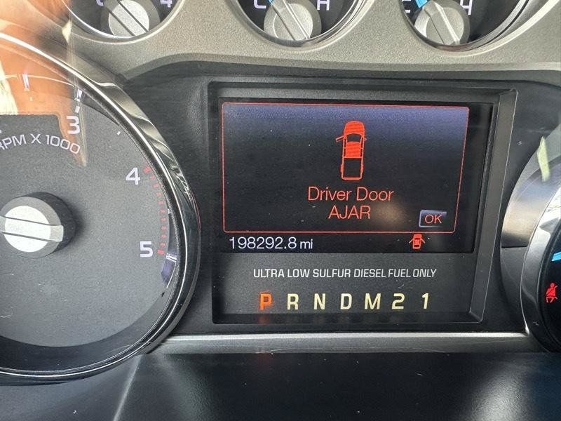 Used 2013 Ford F250 Platinum w/ FX4 Off Road Pkg AWD/4WD image 13