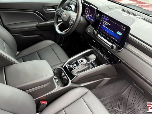 Used 2024 Chevrolet Colorado LT w/ LT Convenience Package III image 19