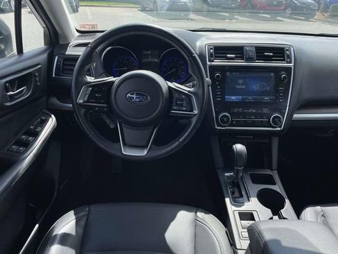 Used 2019 Subaru Outback 2.5i Limited image 3