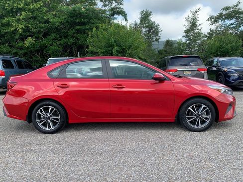 Used 2023 Kia Forte LXS FWD image 2