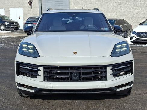 Used 2024 Porsche Cayenne S image 2