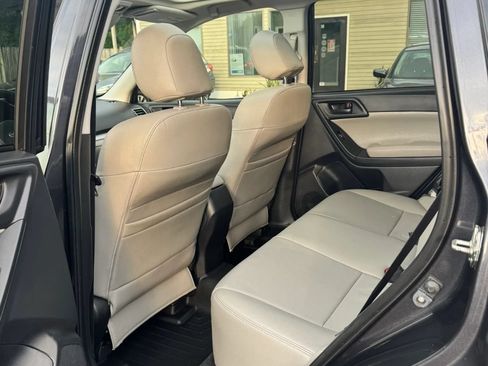 Used 2017 Subaru Forester 2.5i Premium AWD/4WD image 23