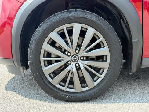 Used 2022 Nissan Pathfinder SL w/ SL Premium Package FWD image 6