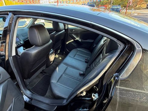 Used 2011 Nissan Altima 2.5 SL w/ Technology Pkg image 10