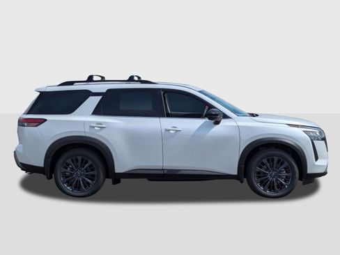 New 2026 Nissan Pathfinder SL FWD image 6