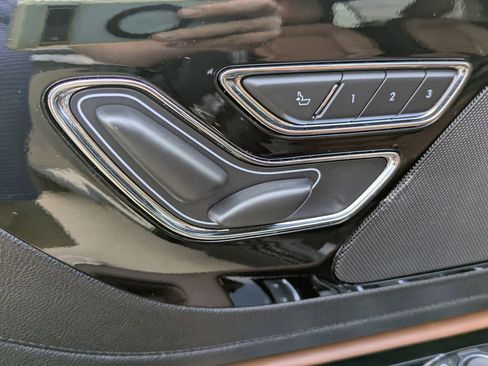 Used 2023 Lincoln Aviator Reserve w/ Equipment Group 201A image 10