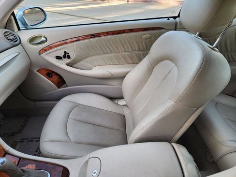 Used 2005 Mercedes-Benz CLK 320 Coupe image 14