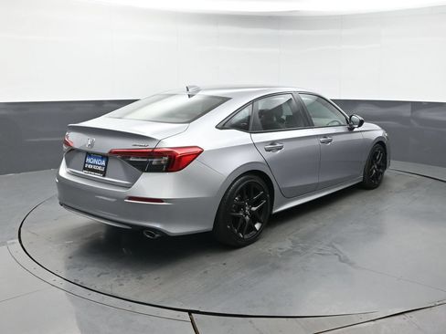Used 2023 Honda Civic Sport image 5