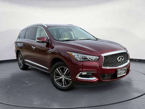 Used 2019 INFINITI QX60 Luxe w/ Essential Package image 3