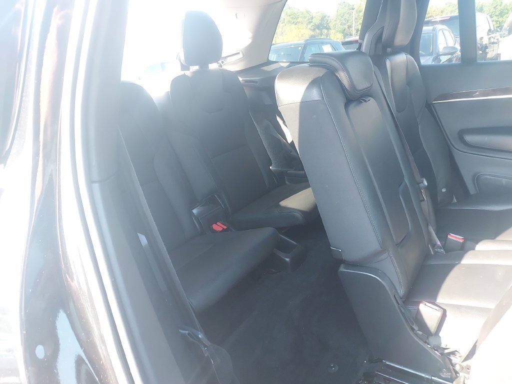 Used 2017 Volvo XC90 T6 Momentum w/ Vision Package AWD/4WD image 35