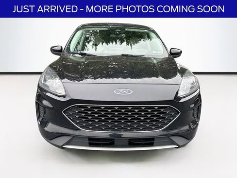 Used 2021 Ford Escape SE w/ Cold Weather Package AWD/4WD image 2