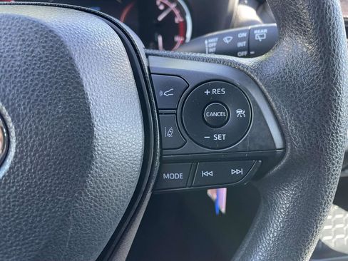 Used 2024 Toyota RAV4 LE FWD image 27