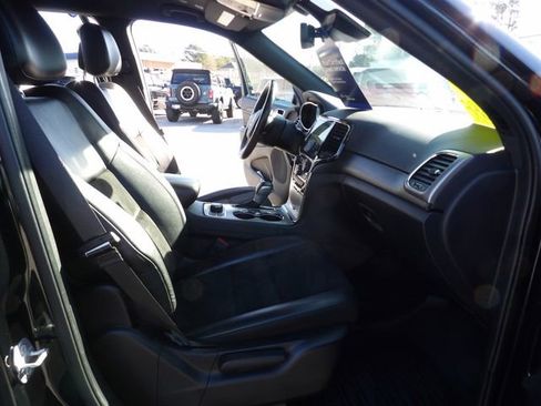 Used 2022 Jeep Grand Cherokee Laredo X AWD/4WD image 31