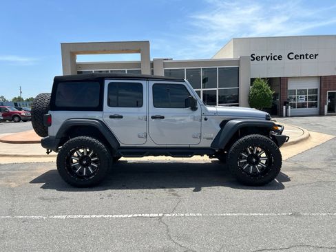 Used 2020 Jeep Wrangler Unlimited Sport S AWD/4WD image 4