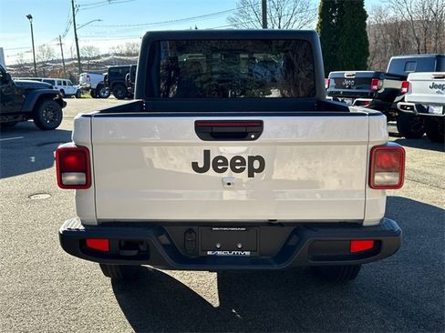 New 2026 Jeep Gladiator Sport image 3